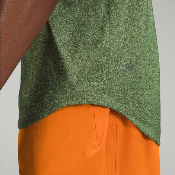 Lululemon Drysense Training Short Sleeve Shirt in Black / Faded Zap - Picture 3 of 12